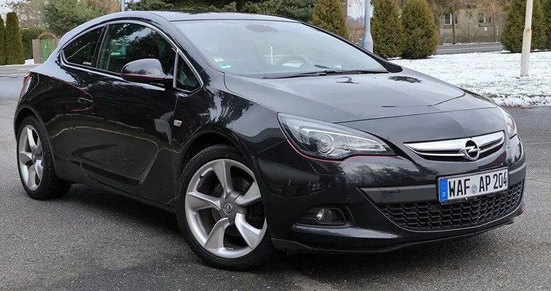 Opel Astra cena 33900 przebieg: 162175, rok produkcji 2012 z Chojnów małe 121
